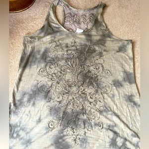 Maurice’s Brand New Gray and Cream Tank